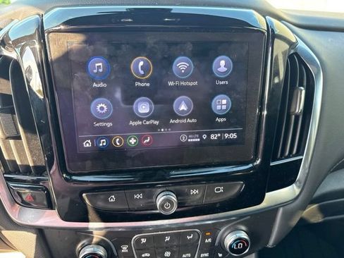 Used 2022 Chevrolet Traverse LT FWD image 12