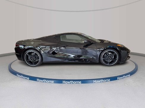 Used 2021 Chevrolet Corvette Stingray Coupe w/ Engine Appearance Package RWD image 7