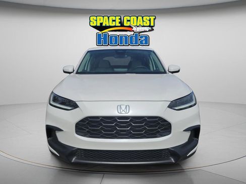 New 2026 Honda HR-V LX image 8