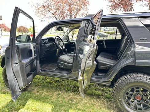 Used 2024 Toyota 4Runner SR5 Premium w/ TRD Black Wheel Package (TMS) AWD/4WD image 22