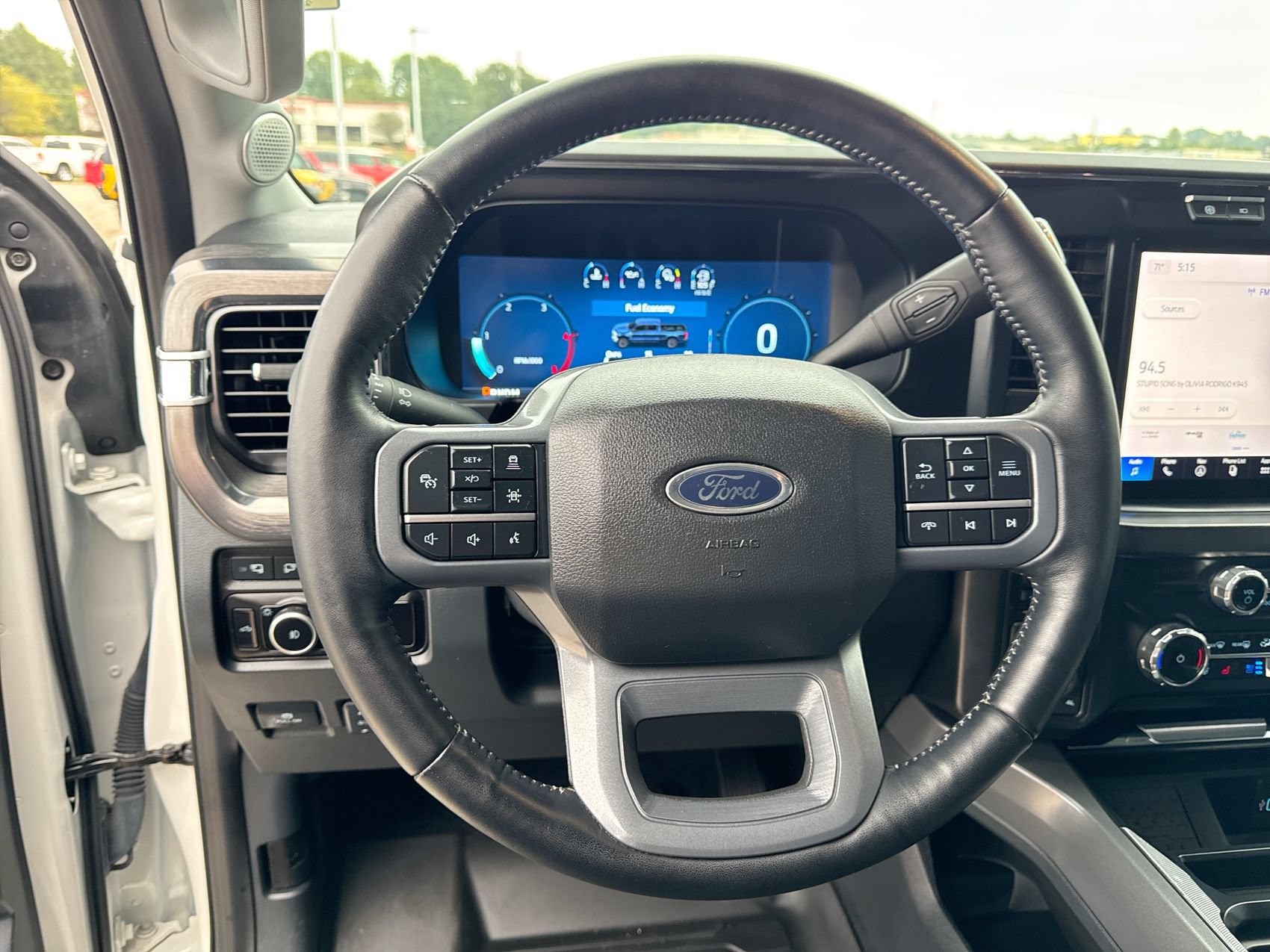 Used 2024 Ford F250 Lariat w/ Lariat Ultimate Package AWD/4WD image 14