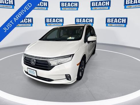 Used 2024 Honda Odyssey EX-L image 3