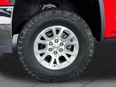 Used 2018 GMC Sierra 1500 SLE w/ SLE Value Package AWD/4WD image 11