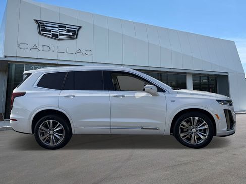Certified 2022 Cadillac XT6 Premium Luxury w/ Technology Package AWD/4WD image 5