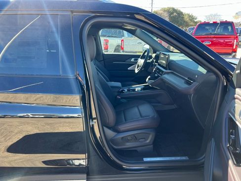 New 2026 Ford Explorer Platinum RWD image 9