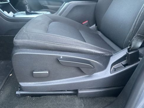 Used 2018 Chevrolet Colorado LT image 13