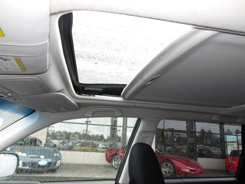 Used 2011 Subaru Forester 2.5X Premium w/ All-Weather Pkg image 14