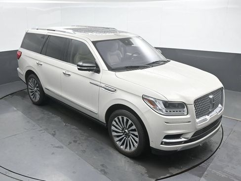 Used 2019 Lincoln Navigator Reserve AWD/4WD image 35