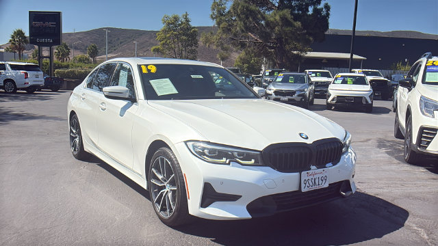 Used 2019 BMW 330i xDrive Sedan w/ Convenience Package AWD/4WD image 1
