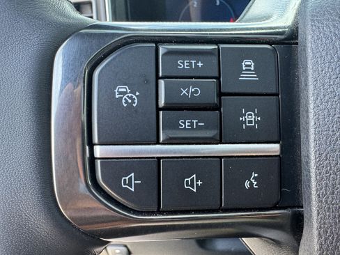 Used 2025 Ford F450 Platinum w/ FX4 Off-Road Package AWD/4WD image 35