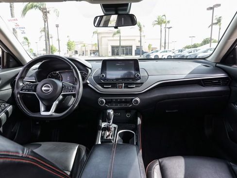 Used 2024 Nissan Altima 2.5 SR FWD image 23