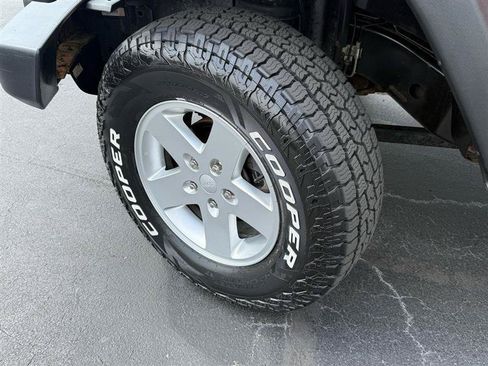 Used 2012 Jeep Wrangler Unlimited Sport AWD/4WD image 21