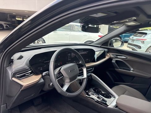 Certified 2025 Audi Q5 Premium w/ Convenience Package AWD/4WD image 12