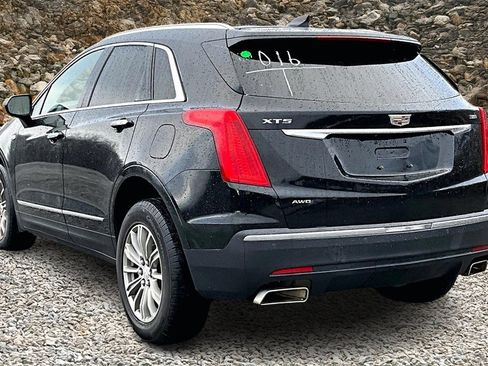Used 2017 Cadillac XT5 Luxury w/ Driver Awareness Package image 11