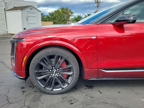 New 2026 Cadillac Lyriq V image 6