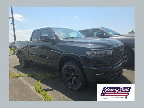 Used 2025 RAM 1500 Big Horn AWD/4WD image 1