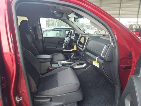 Certified 2025 Nissan Frontier SV w/ SV Convenience Package RWD image 6