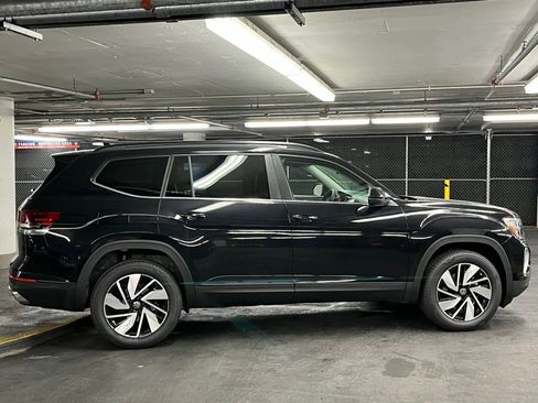 New 2025 Volkswagen Atlas SE image 40