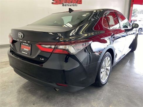 Used 2023 Toyota Camry LE image 3