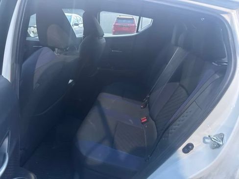 Used 2020 Toyota C-HR XLE FWD image 12
