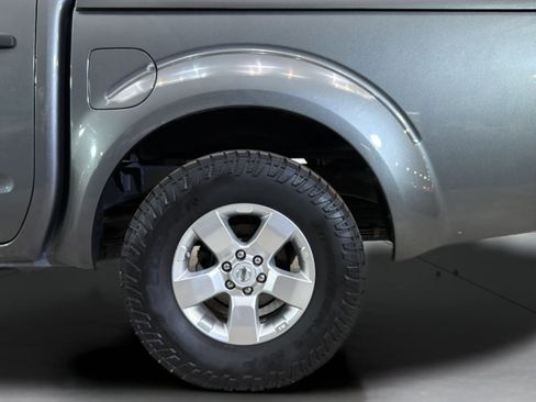 Used 2009 Nissan Frontier SE w/ SE Value Truck Pkg RWD image 37