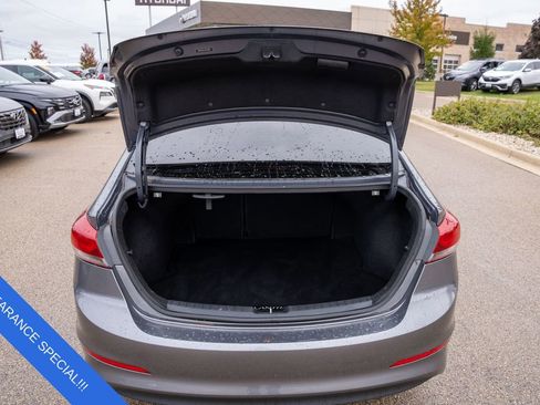 Used 2018 Hyundai Elantra SE w/ SE Connectivity Package 04 image 10