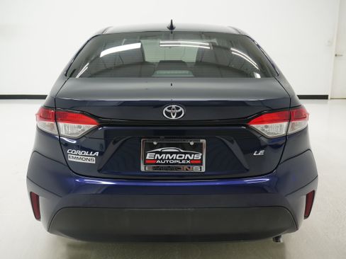 Used 2023 Toyota Corolla LE FWD image 5