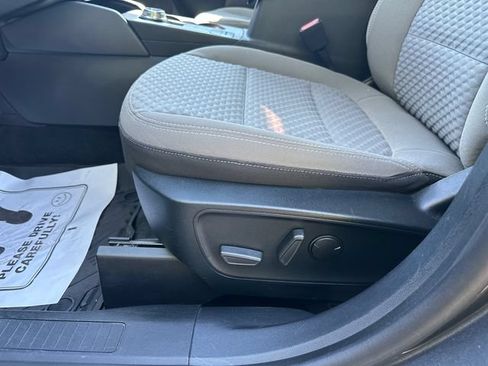 Used 2020 Ford Escape SE FWD image 20
