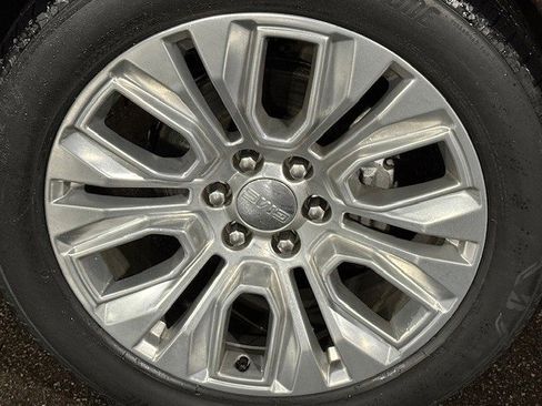 Certified 2022 GMC Sierra 1500 Denali w/ Denali Premium Package image 12