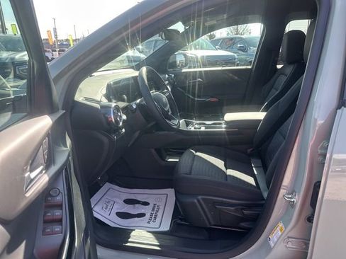 New 2026 Chevrolet Equinox LT FWD image 16