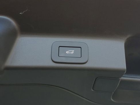 New 2026 Jaguar F-PACE R-Dynamic S image 33