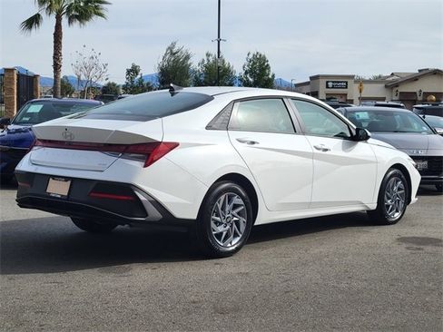 New 2026 Hyundai Elantra Blue image 2