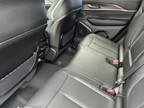 New 2025 Jeep Grand Cherokee Overland image 12