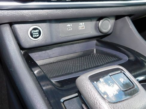 Used 2023 Nissan Rogue SV image 38