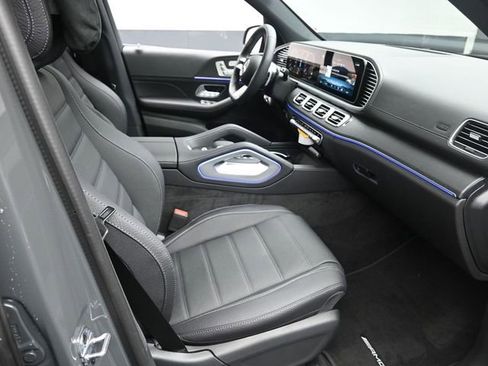 Used 2026 Mercedes-Benz GLS 450 4MATIC image 31