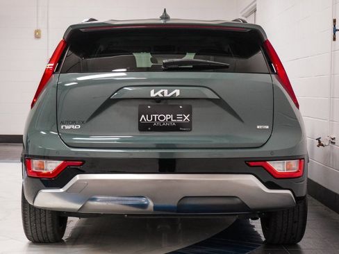 Used 2023 Kia Niro EX Touring image 41