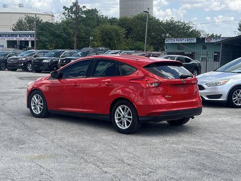 Used 2017 Ford Focus SE FWD image 8