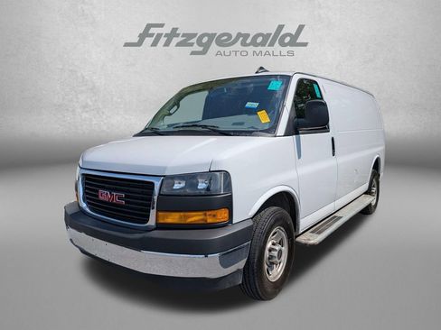 Used 2024 GMC Savana 2500 w/ Driver Convenience Package RWD image 3
