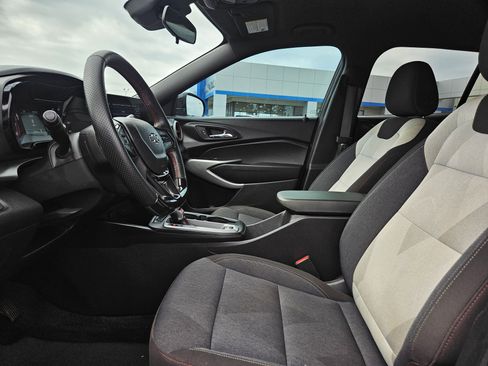 Used 2024 Chevrolet Trax RS w/ Driver Confidence Package FWD image 10