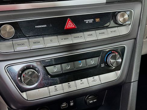 Used 2019 Hyundai Sonata SE w/ Cargo Package FWD image 16