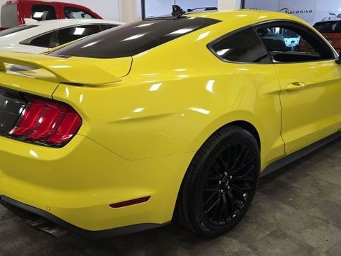 Used 2021 Ford Mustang GT Premium w/ GT Performance Package RWD image 2