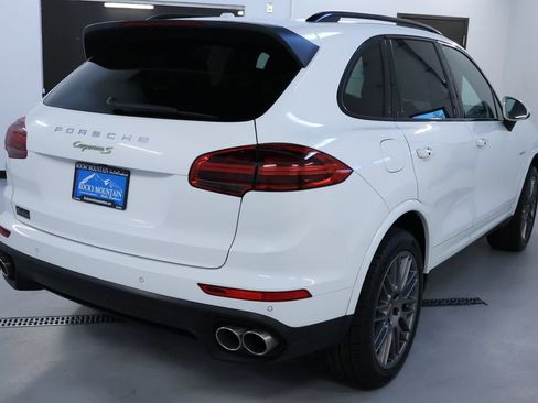 Used 2017 Porsche Cayenne S Platinum w/ Premium Package (PJW) AWD/4WD image 7