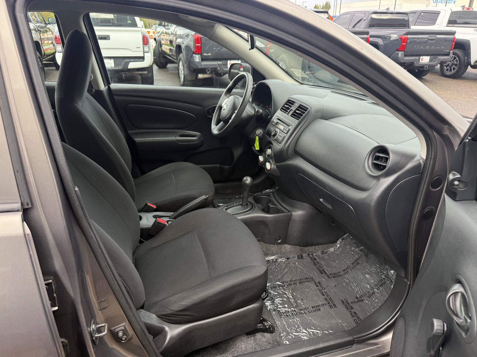 Used 2014 Nissan Versa S Plus FWD image 9