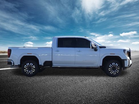 New 2026 GMC Sierra 2500 Denali Ultimate w/ LPO, Black Badging Package image 25