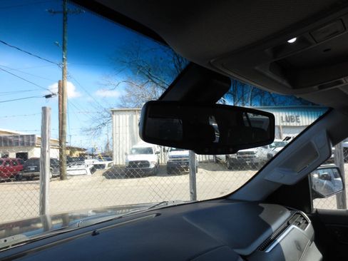 Used 2020 Chevrolet Tahoe 2WD w/ Remote Keyless Entry Package image 11