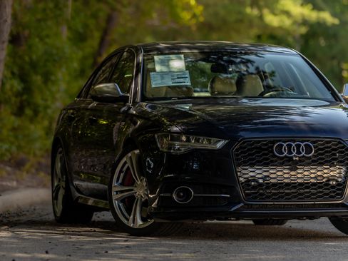 Used 2017 Audi S6 Prestige w/ S6 Sport Package image 27