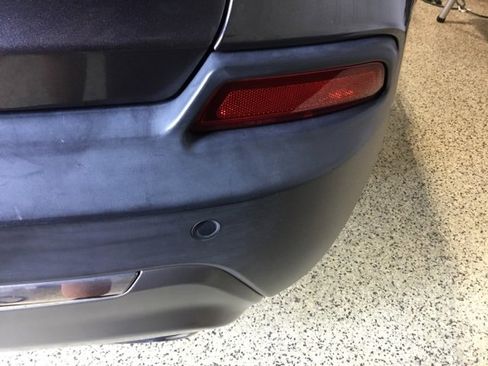 Used 2019 Jeep Cherokee Limited image 20