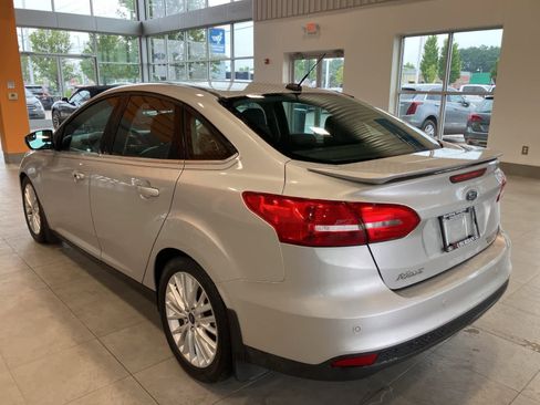 Used 2016 Ford Focus Titanium w/ Exterior Protection Package image 7