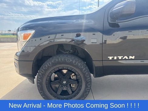 Used 2021 Nissan Titan SV w/ SV Convenience Package AWD/4WD image 9