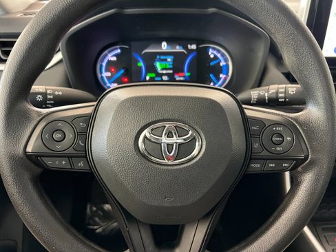 Used 2025 Toyota RAV4 XLE AWD/4WD image 22